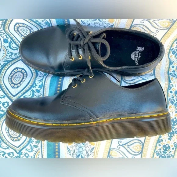 EUC | Dr Martens | Zavala Lo Leather Shoes | W7, M6, UK5 - Picture 2 of 6